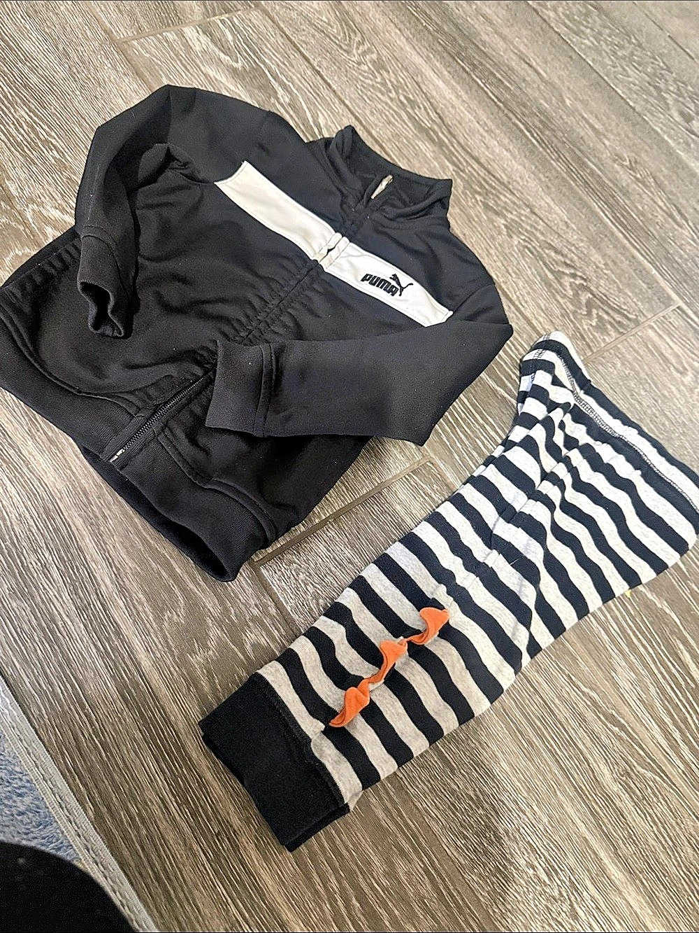 Puma Baby Black & gray Striped Set